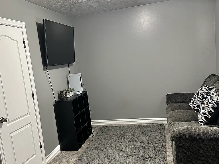 1312 W Archmore Dr — Photo 5