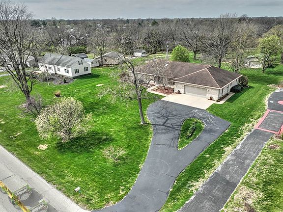 2nd image of 2731 S Taylor Rd