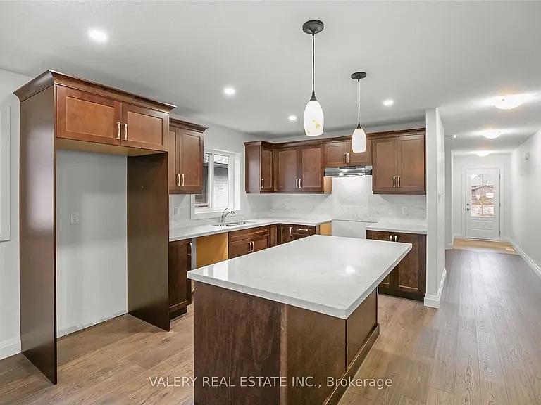 9 Peachleaf Ln — Photo 9