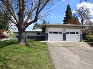 425 Eastwood Dr, Medford, OR