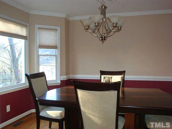 4th image of 317 W Elm Ave