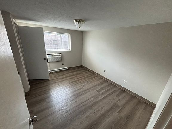 5th image of 1139-1163 Elm St #2R