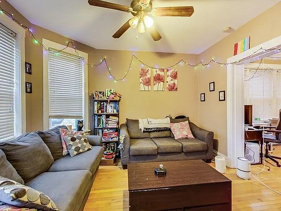 5th image of 2968 N Lawndale Ave APT 2