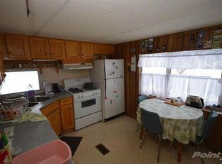 9559 Pickerel Lake Rd, Petoskey, MI 49770