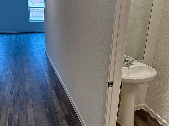 5th image of 1212 Riverwalk Dr