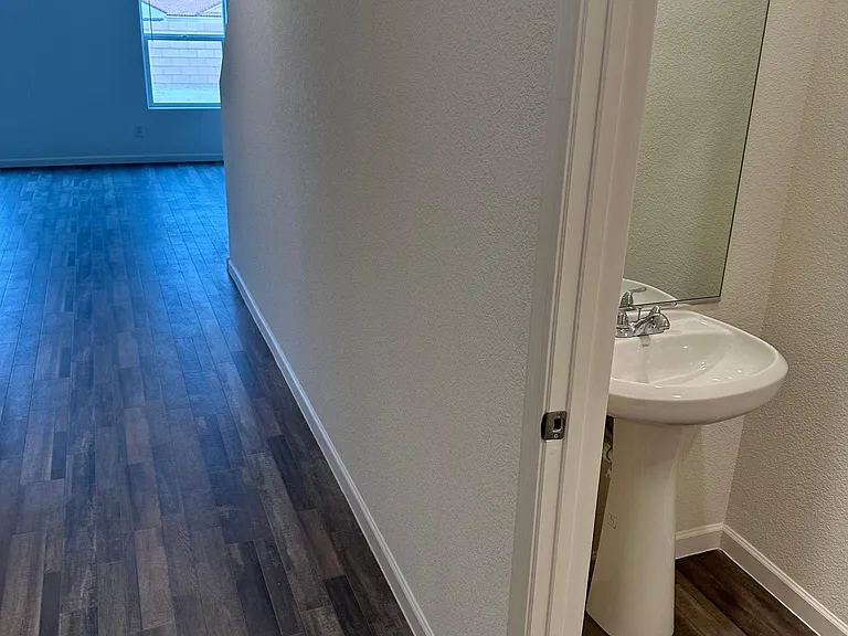1212 Riverwalk Dr — Photo 5