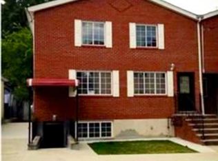 126 Treadwell Ave, Staten Island, NY 10302