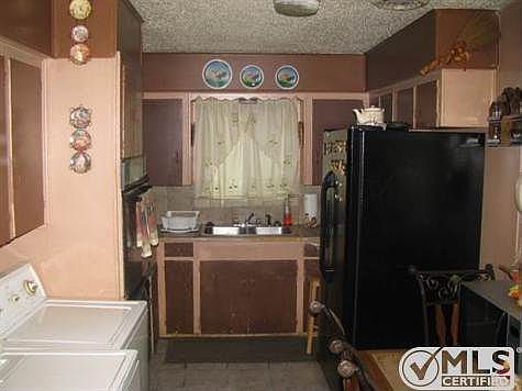 4th image of 856 Glen Arbor Dr