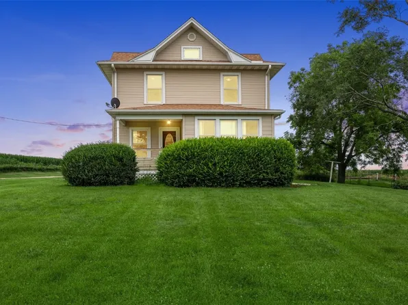 899 Jackson Ave, Mechanicsville, IA 52306