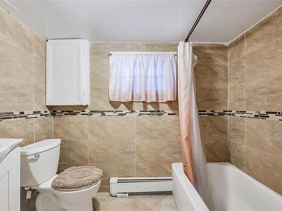 3rd image of 1536 E 51st St