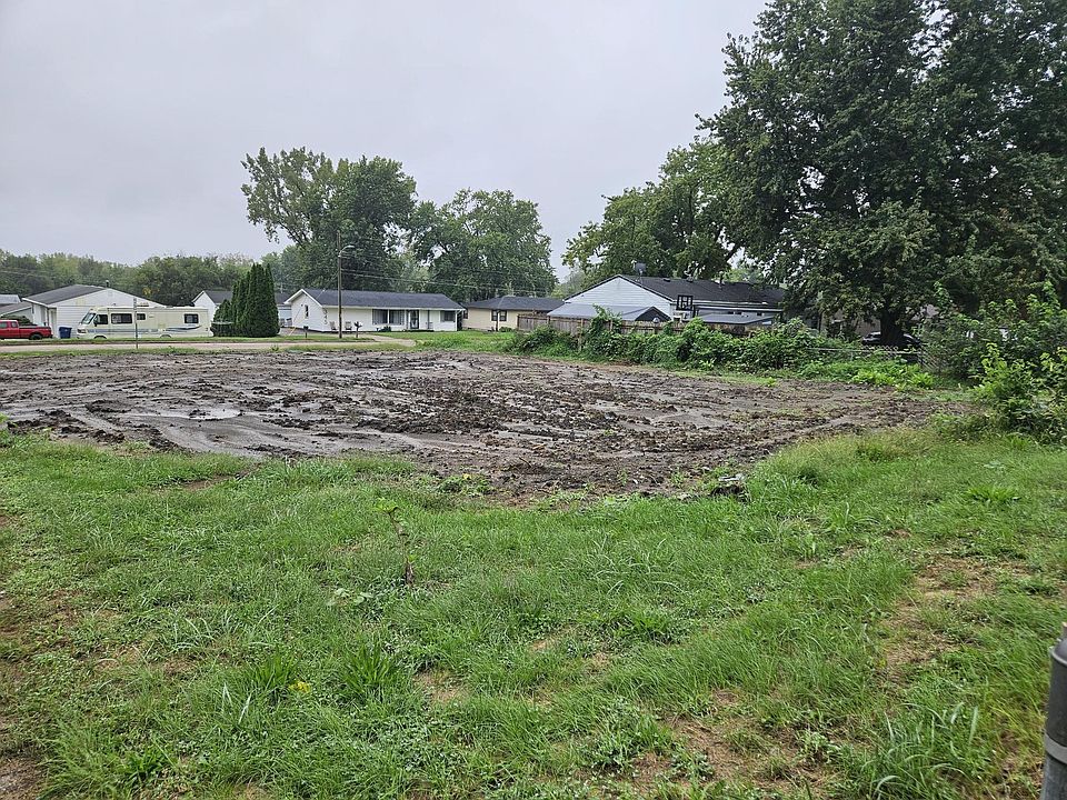 2nd image of 8148 Villa Dr