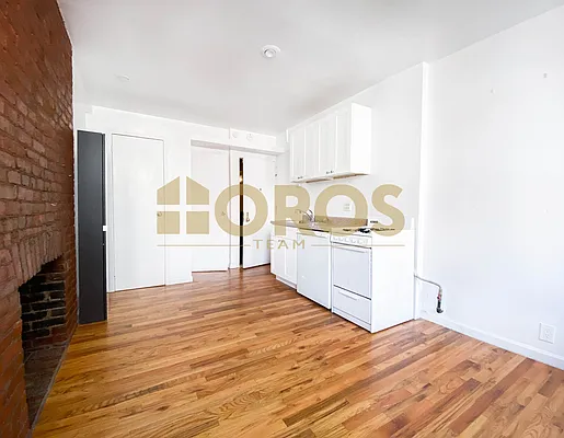 Rented by City Connections Realty | media 3