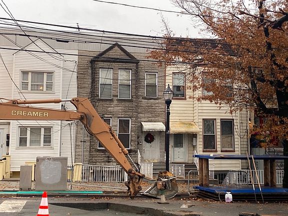 2nd image of 820 Palisade Ave