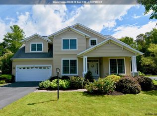 17 Sterling Heights Dr, Clifton Park, NY 12065