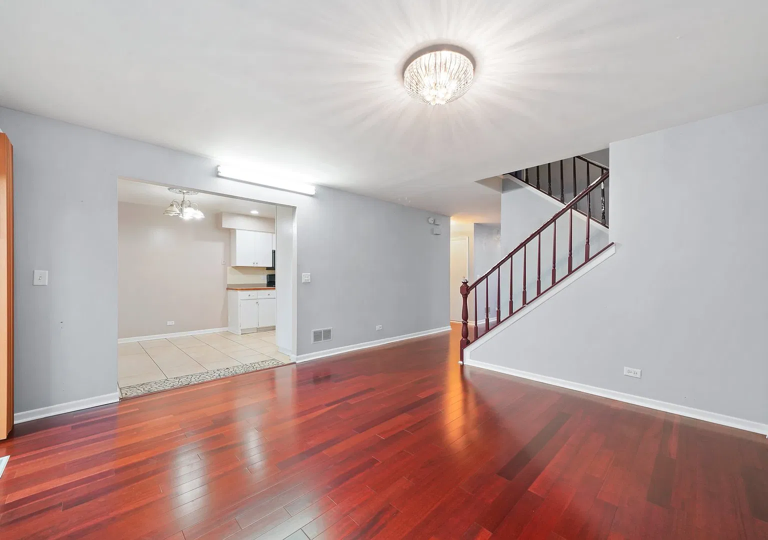 3 bed, 2.5 bath, $2,450 — Photo 2