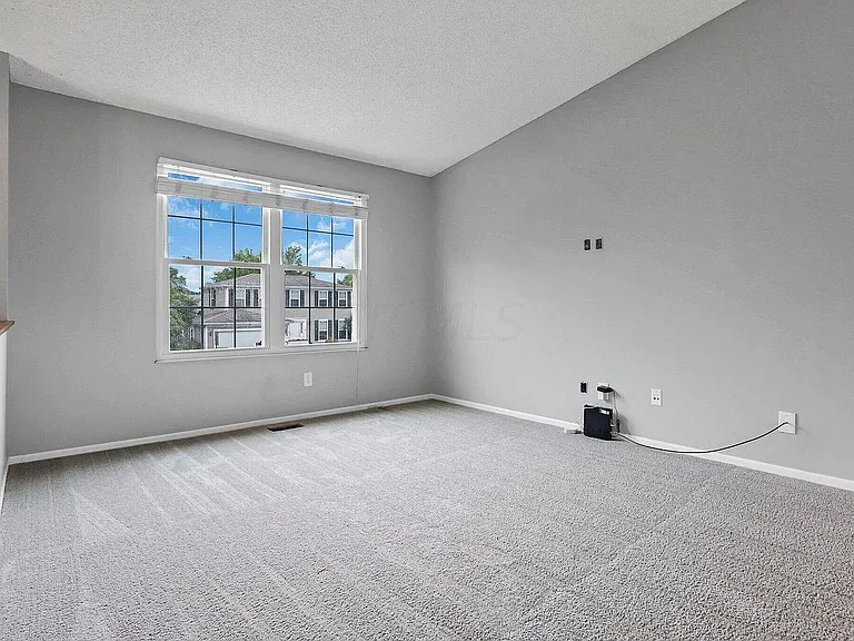3124 Castlebrook Ave — Photo 3
