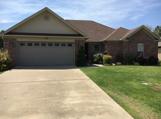 1825 Penny St, Conway, AR 72034