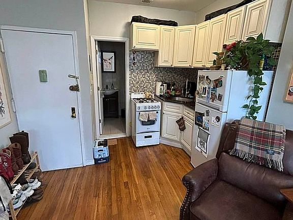2nd image of 324 E 8th St #5D