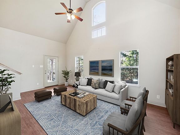 5th image of 378 Eastshore Dr