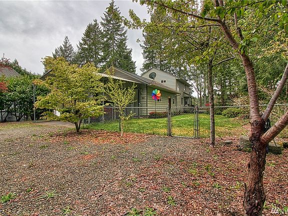 4th image of 550 N Mountain View Dr