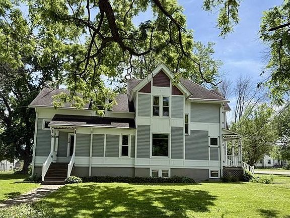 2nd image of 411 2nd St