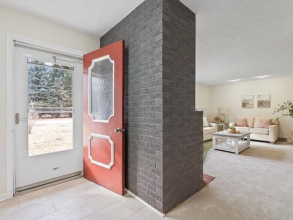 5th image of 538 Schroeder Rd