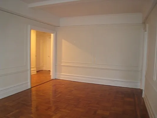 Sold by Metropolitan Equities | media 7