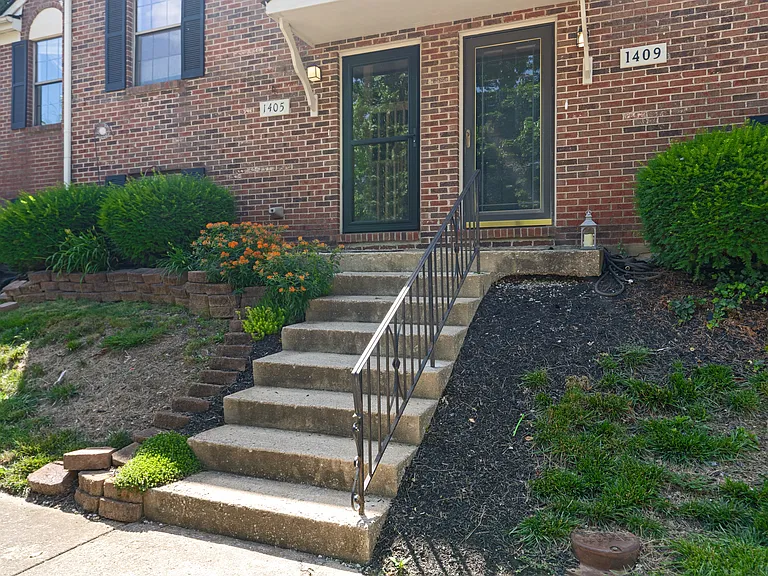 1409 Hartland Woods Way — Photo 14