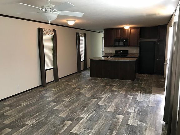 3rd image of 830 1st Ave Trlr 209