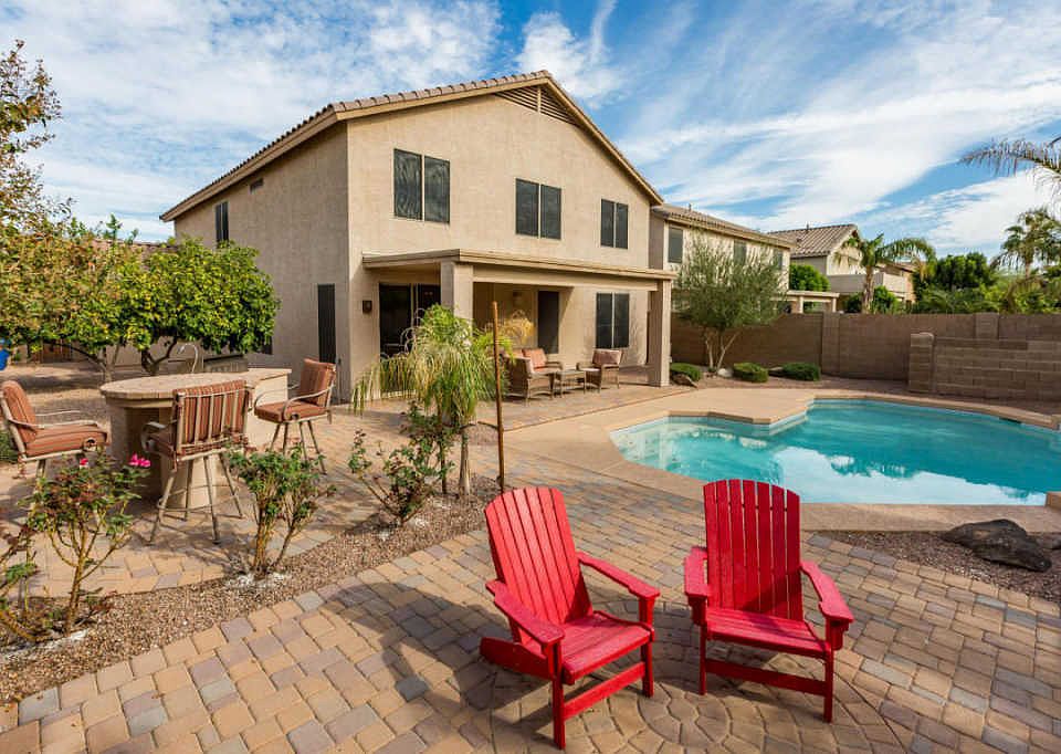 1st image of 501 W Iris Dr