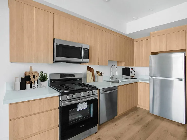 The Bay Apartment Homes — Photo 41