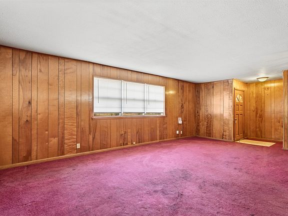 5th image of 1120 4th Ave NE