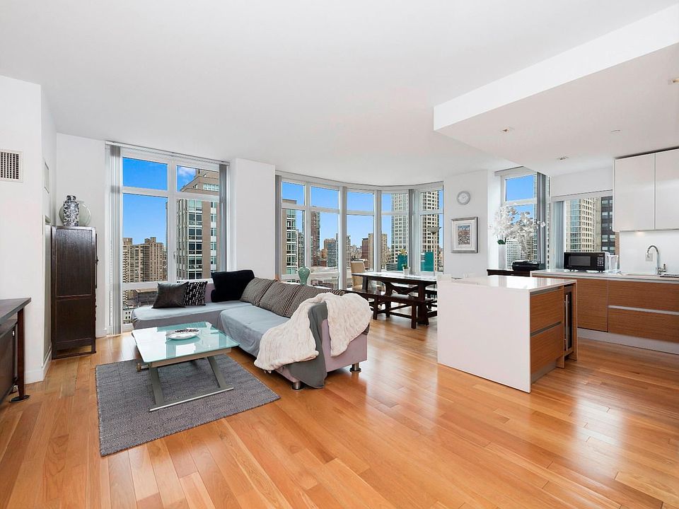 1st image of 555 W 59th St APT 26E