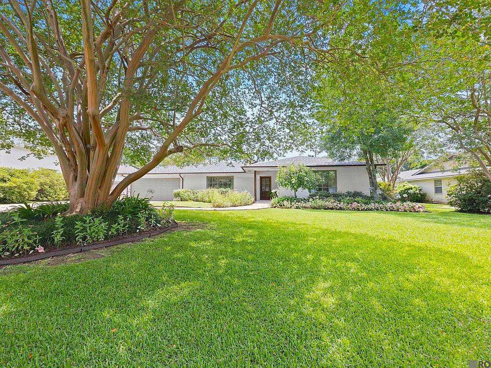1st image of 3055 Torrance Dr