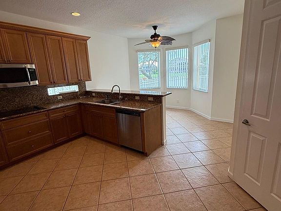 4th image of 12039 Oakvista Drive