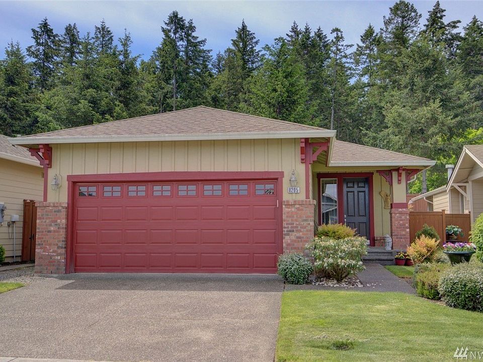 1st image of 8205 Bainbridge Loop NE