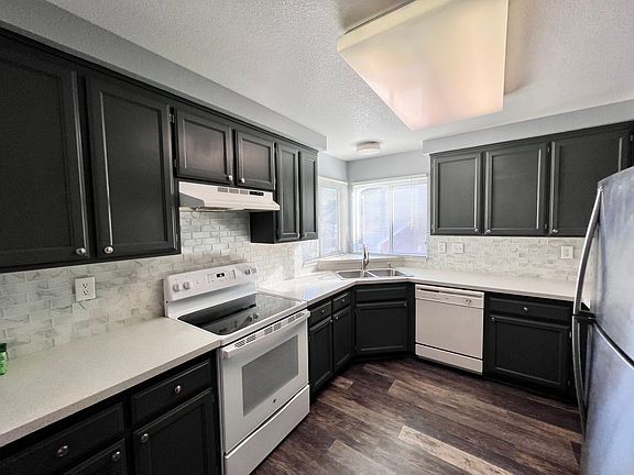 3rd image of 290 Sorrento Ct