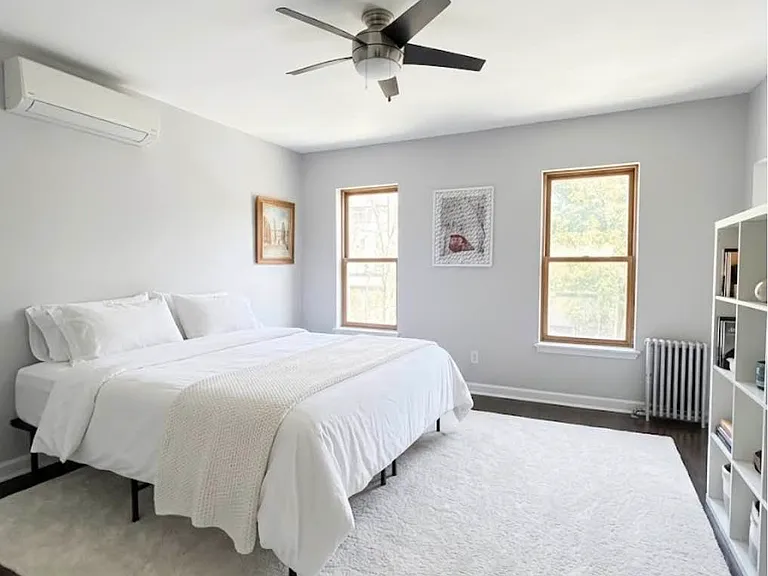 213 Eckford St #2R — Photo 1