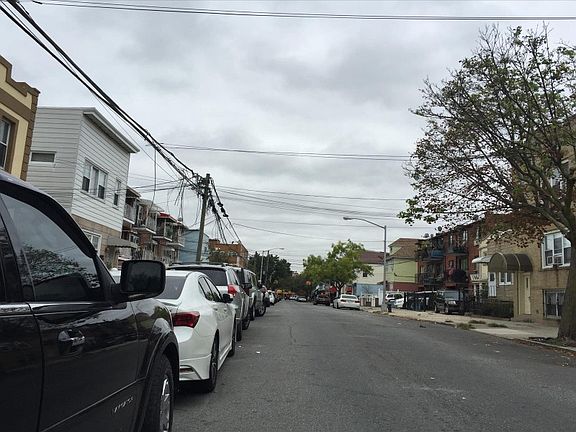 5th image of 10840 51st Ave