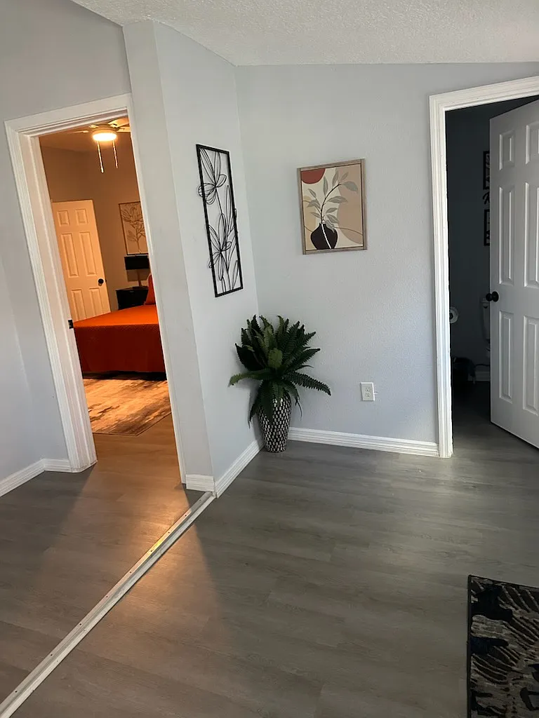 Room for Rent in Gorgeous 3BR/3BH — Photo 2