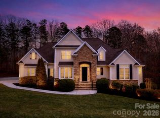 141 Winding Creek Dr, Troutman, NC 28166