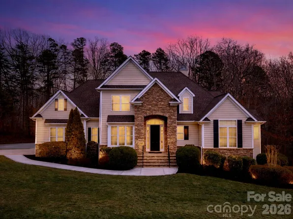 141 Winding Creek Dr, Troutman, NC 28166