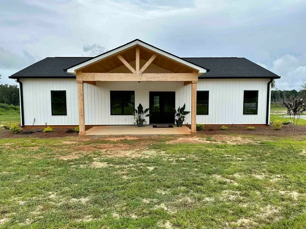 1348 Lakeway Rd, Dublin, GA 31027