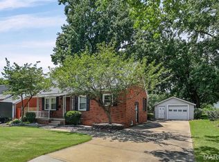 1229 Grant Dr, Edwardsville, IL 62025
