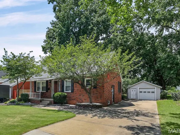 1229 Grant Dr, Edwardsville, IL 62025