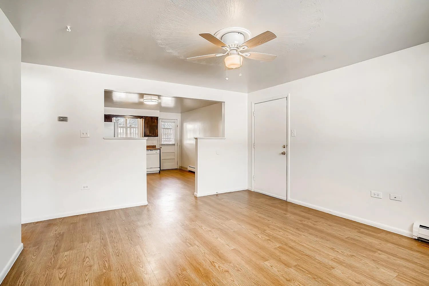 2 bed, 750 sqft, $1,640 — Photo 2
