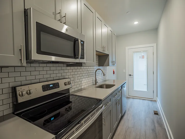 Kitchen - view 2