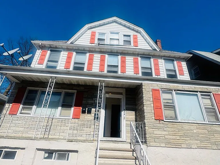 65-67 Kenmore Ave — Photo 18