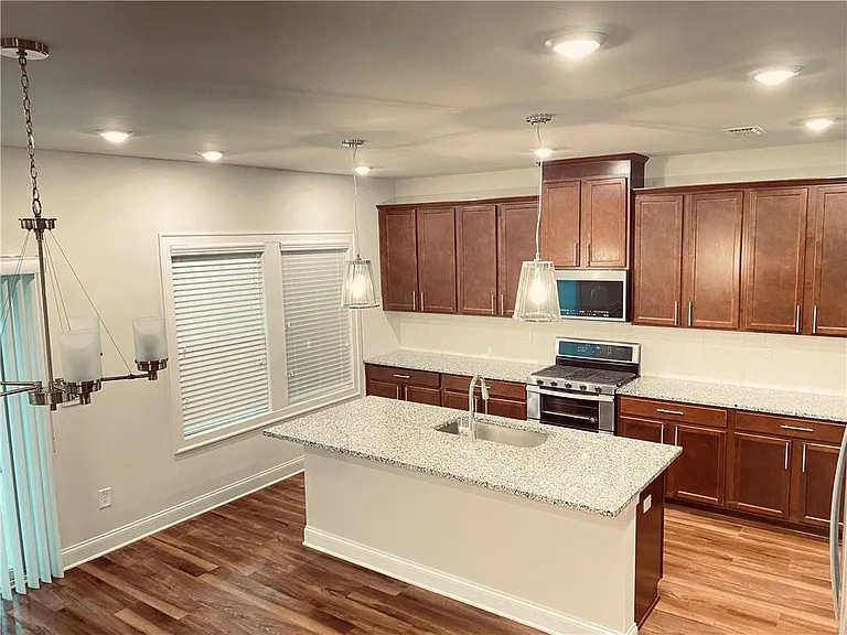 3290 Summerpoint Xing — Photo 10