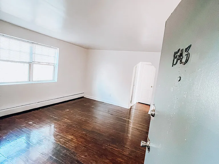 1238 Magnolia Ave — Photo 6